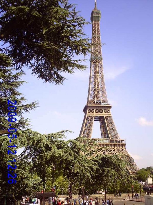 Torre Eiffel dos Jardins de Musée du Cinema