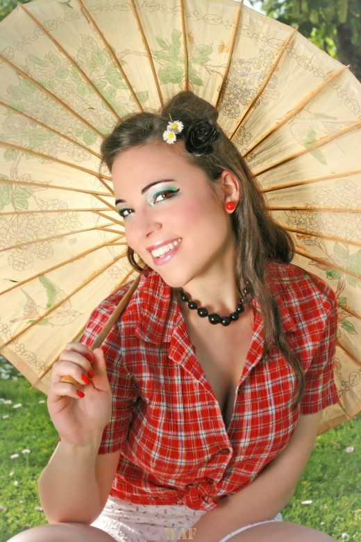 Susana, a Pinup