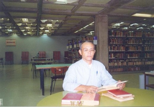 Eu, Ary Carlos, na época do mestrado em Literatura, UnB