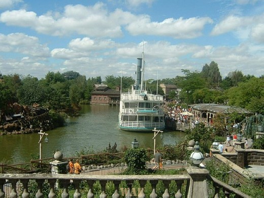 Disneyland - subir o rio